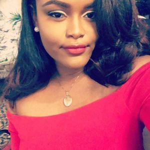 Meet your Posher, Desireé